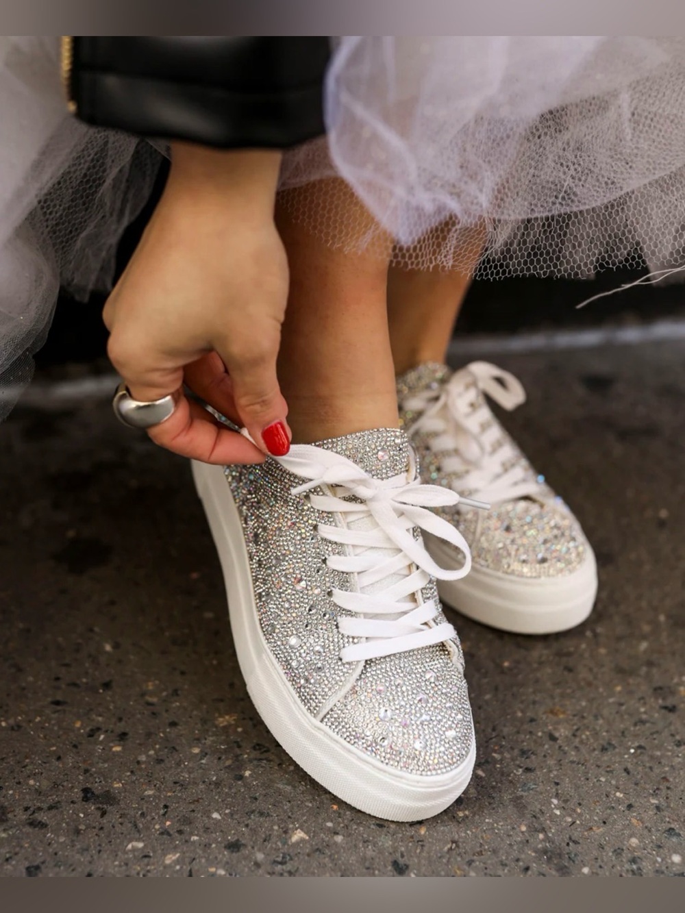 Betsey Johnson Suton Rhinestone Platform Sneakers Silver White Lace Up Sz 7
